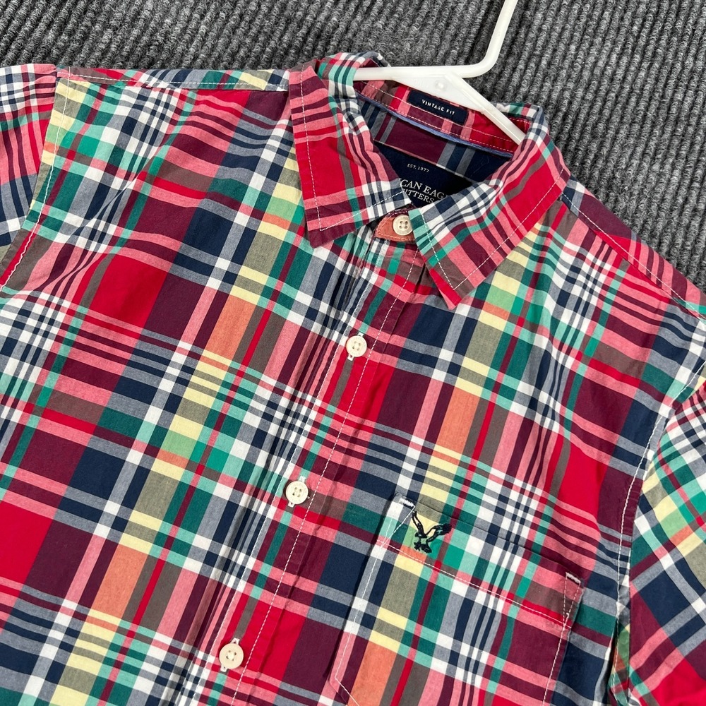 American Eagle Shirt Mens Small Red Plaid Short Sleeve Button Up Vintage Fit